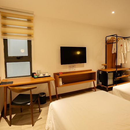 Majestic Premium Hotel Nha Trang Esterno foto