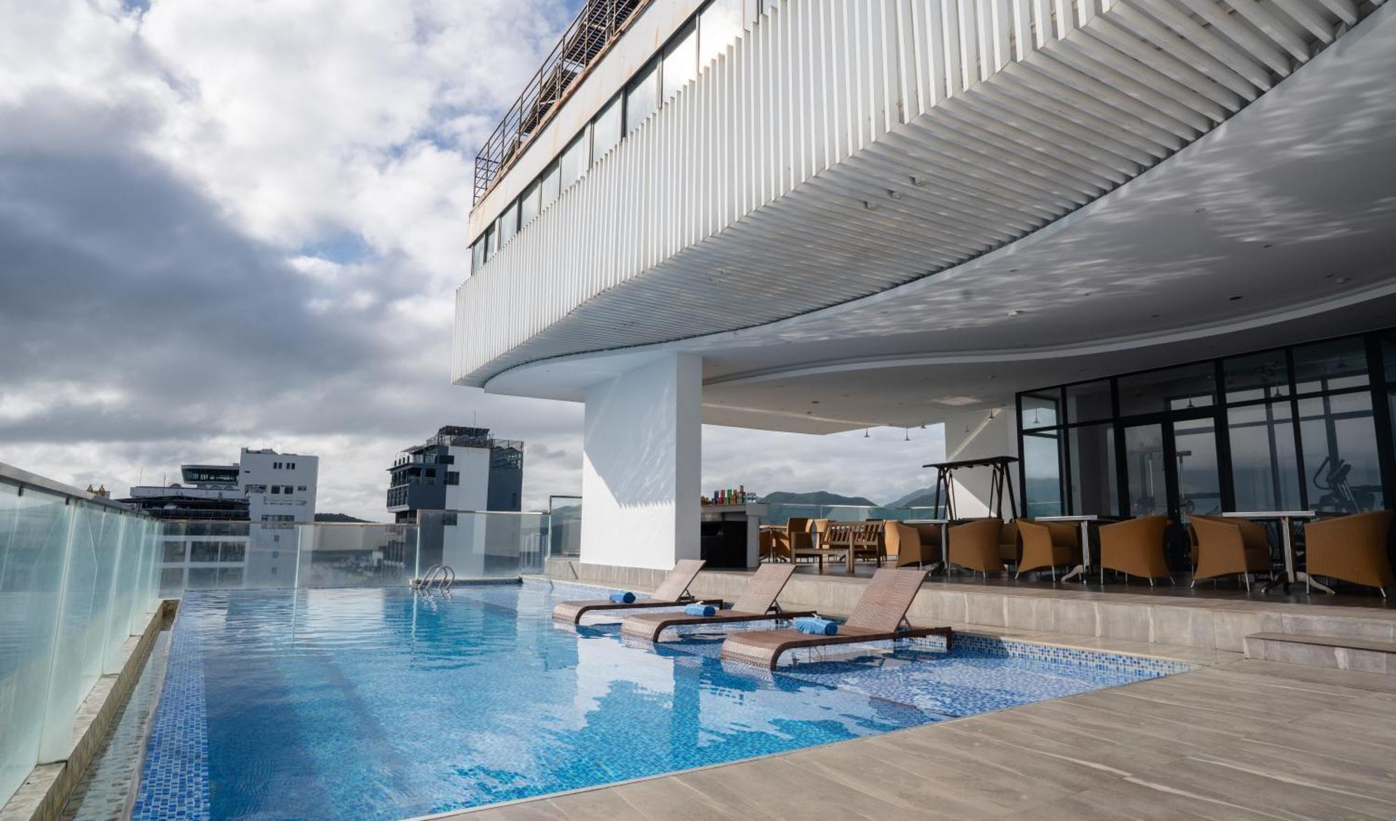 Majestic Premium Hotel Nha Trang Esterno foto