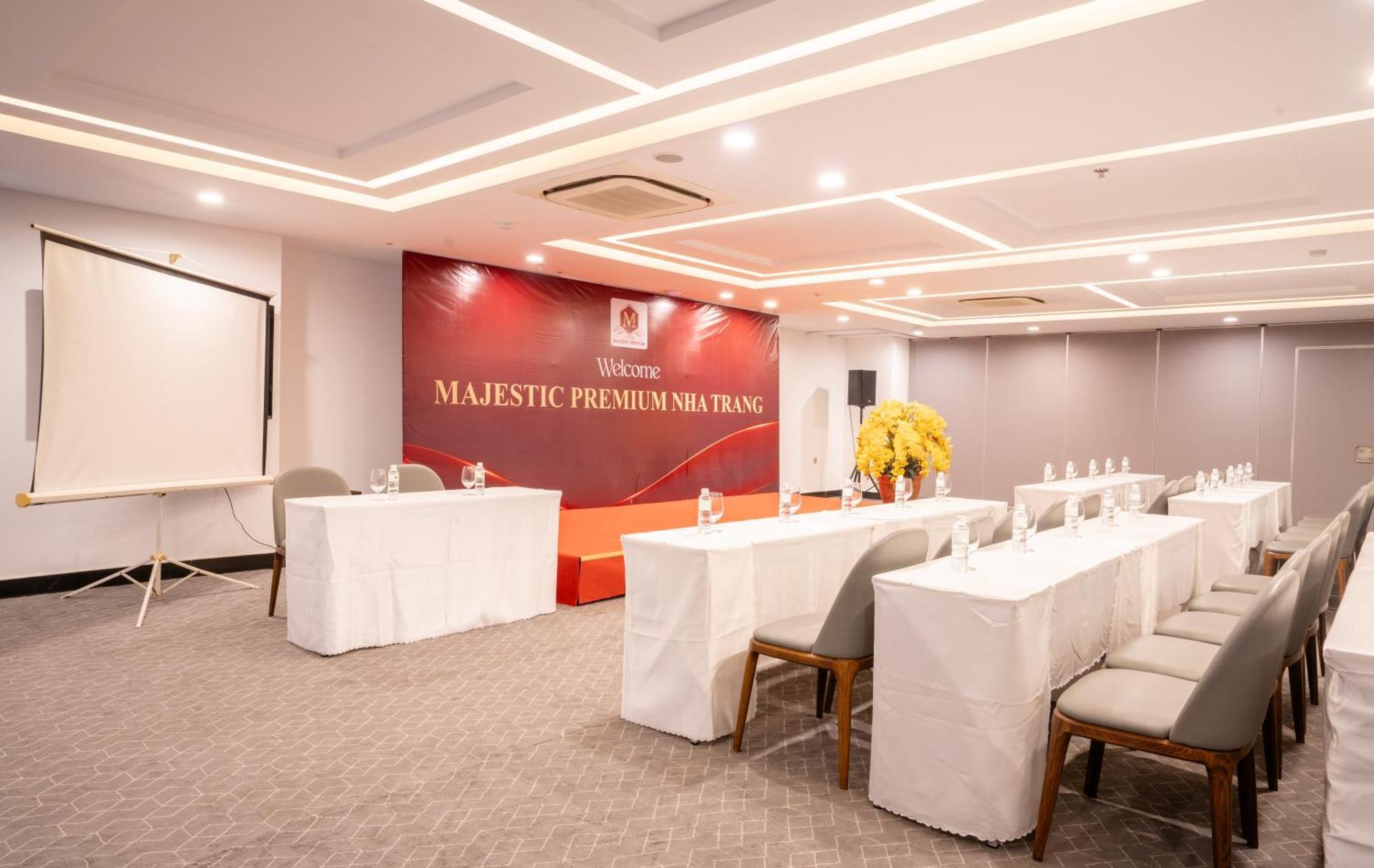 Majestic Premium Hotel Nha Trang Esterno foto