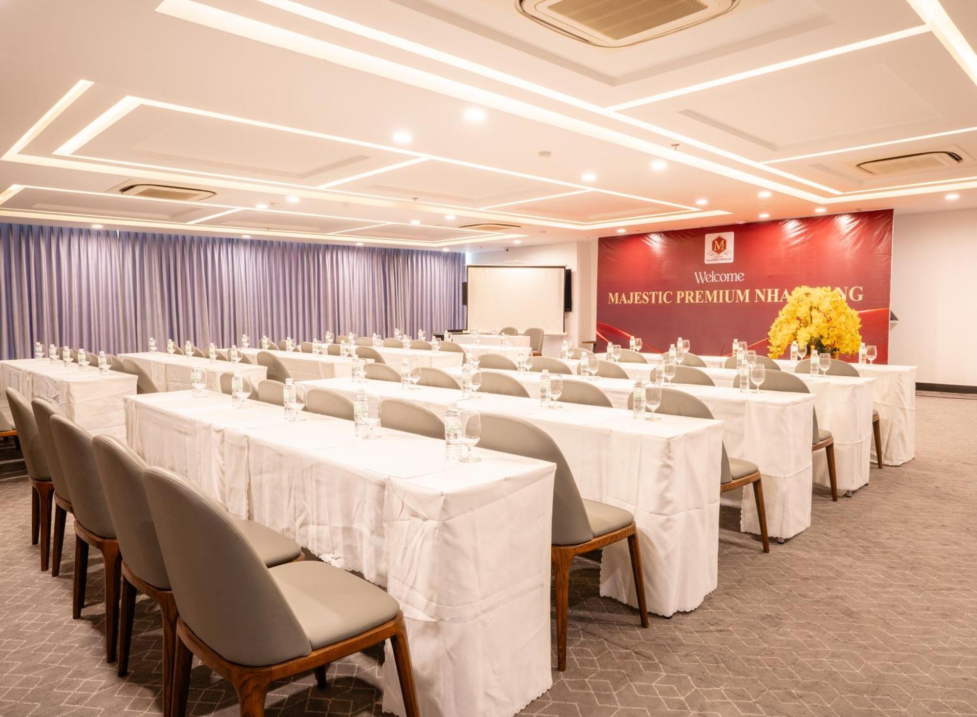 Majestic Premium Hotel Nha Trang Esterno foto